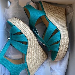 Micheal Kors espadrille wedges in box